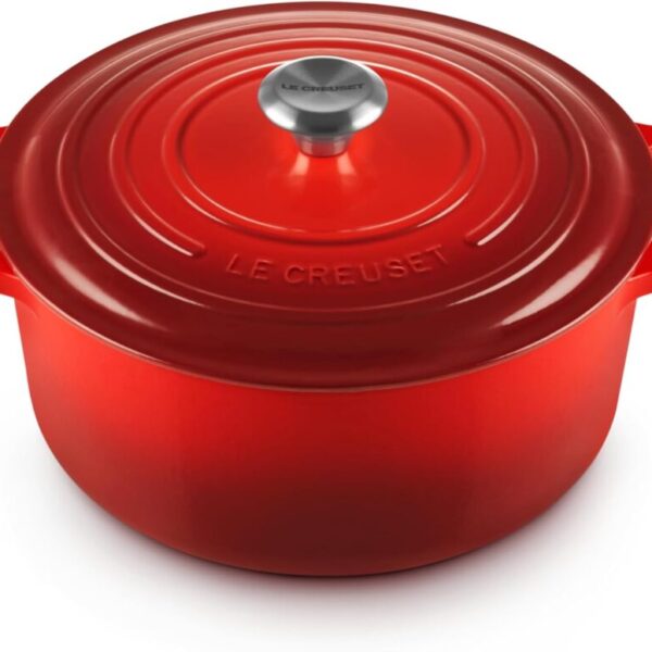 Le Creuset Enameled Cast Iron Signature Dutch Oven