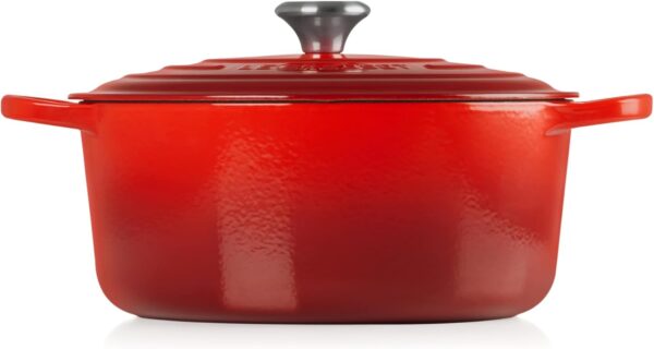 Le Creuset Enameled Cast Iron Signature Round Dutch Oven